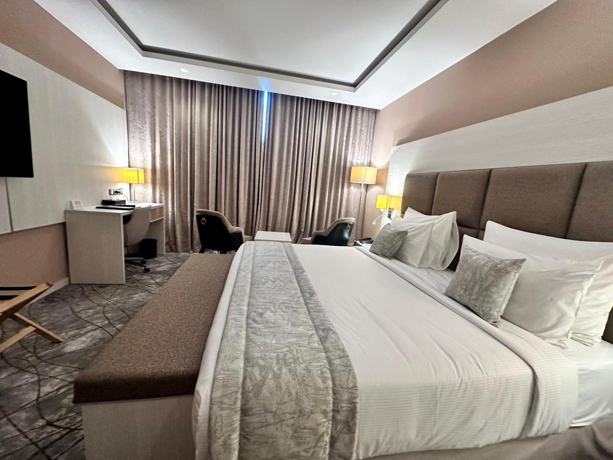 2H Hotel Оран Екстер'єр фото